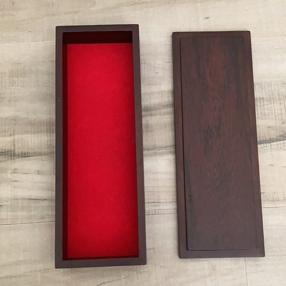 Beautiful wooden case - Picture 2 of 4